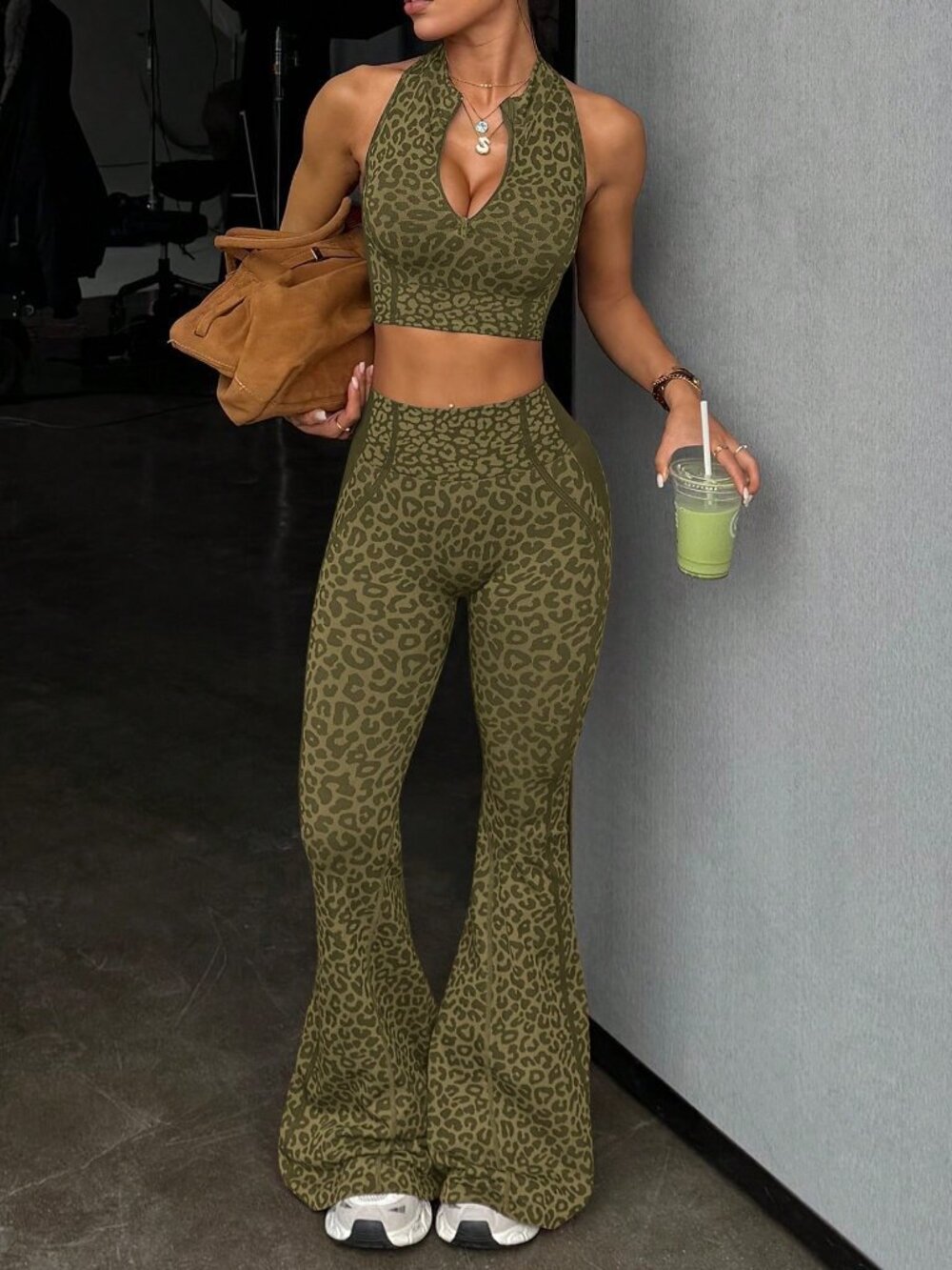 Army Green Casual Women's Tank Top & Pants Sports Set